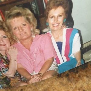 Meet your Posher, Janet